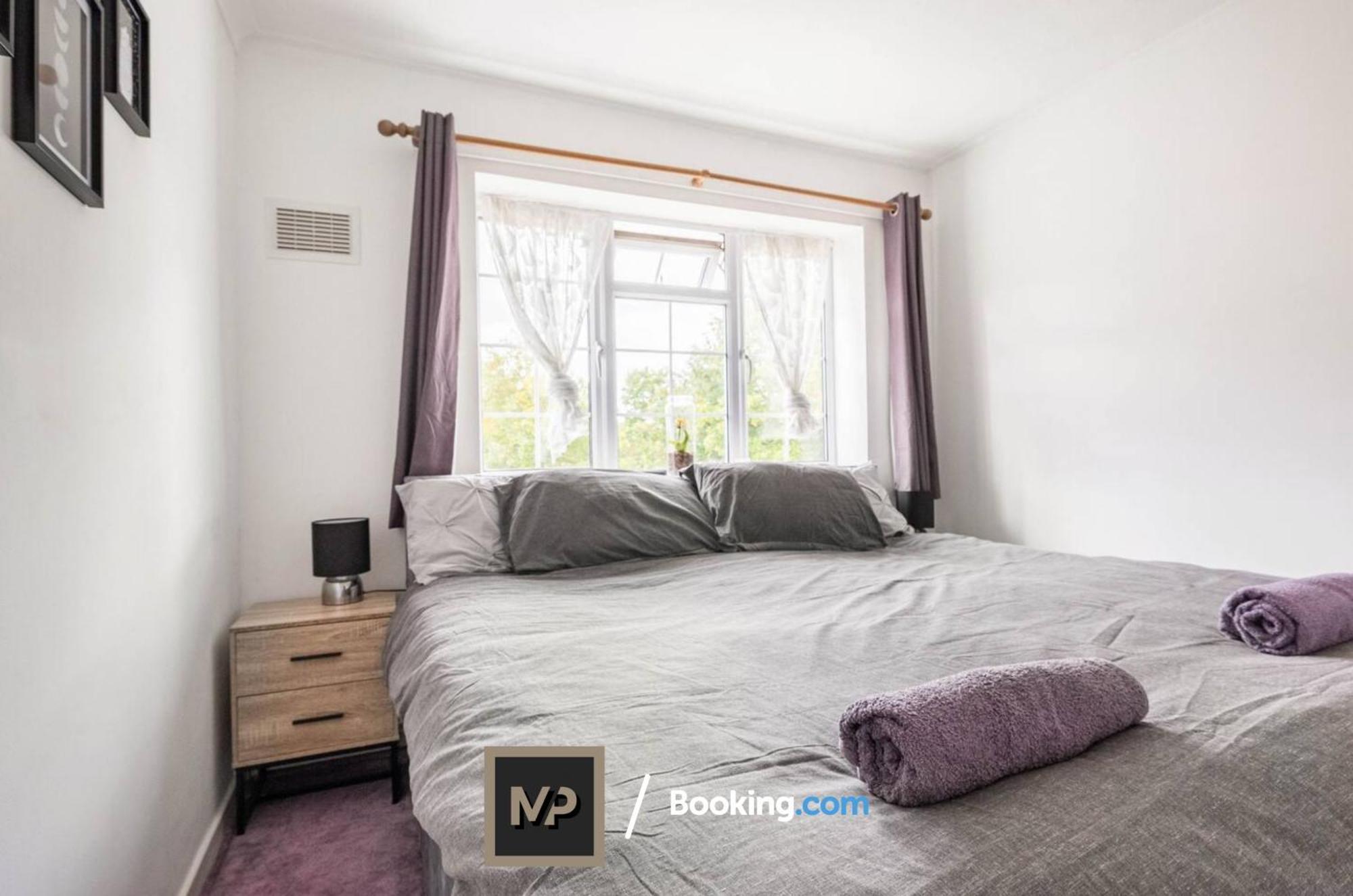 Appartamento Parking - Lastmindeals - Business Leisure - 1Bed Epsom Esterno foto